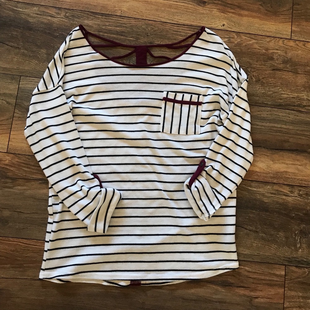 Women’s boutique sweater - Picture 2 of 5